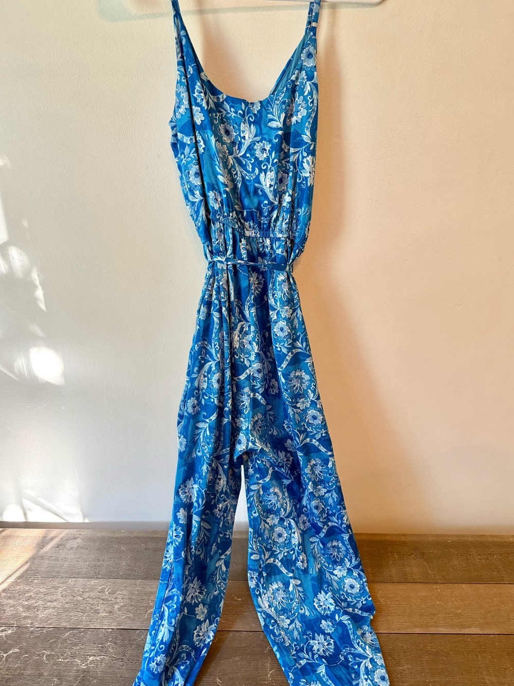 Aqua Sleeveless Blue Floral Jumpsuit with Tie Ankles - Picture 4 of 4